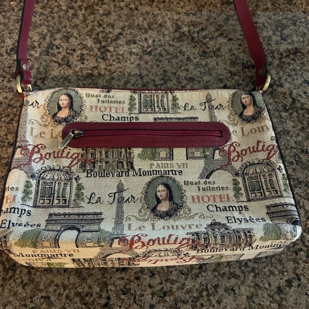 Royal Tapisserie Crossbody Bag with Parisian Motif - Picture 3 of 6
